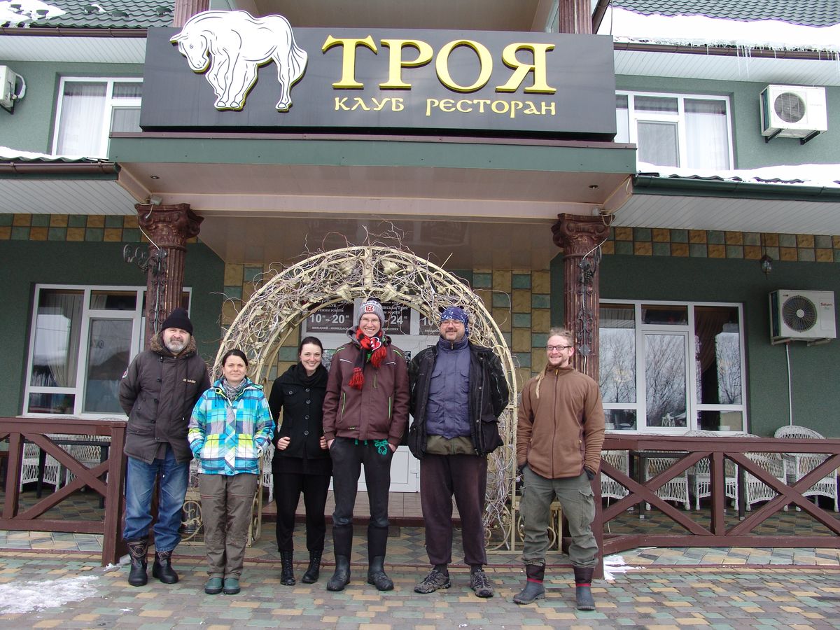 Das Team mit unserem ukrainischen Kollegen Dr. T. Traschuk (ganz links) in Revakivtsi.