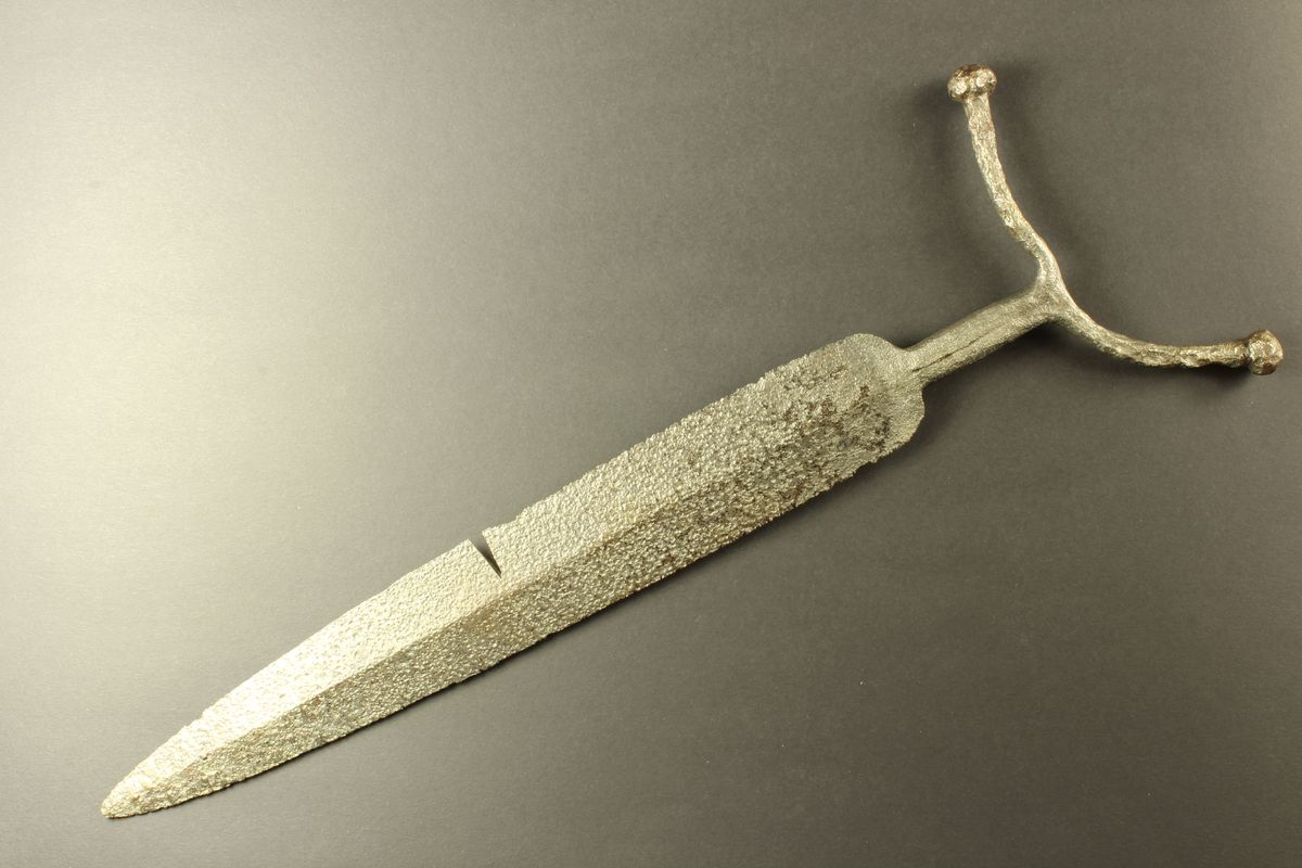 Das "Möhrendorfer Schwert" - Durch eine Arbeit am Institut als moderne Fälschung entlarvt.