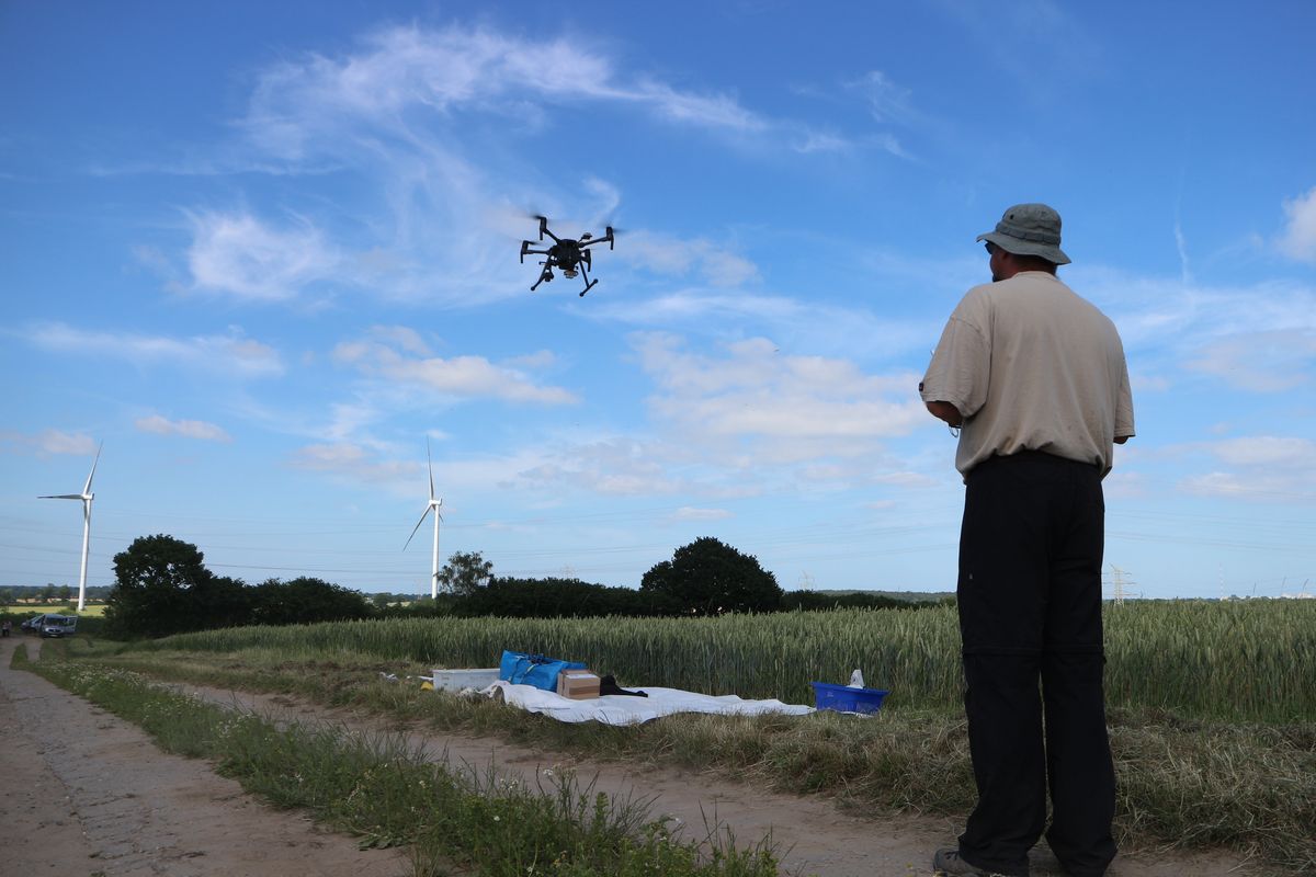 Dr. C. Mischka kommen beim Testflug mit der DJI Matrice Begehrlichkeiten...