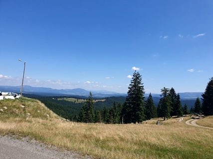 Die Karpaten sind überquert und es bietet sich der erste Blick in die Ebenen Osteuropas.