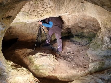 Gut dass es hier eine Kuppe in der Höhle gibt...