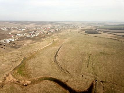 Sehr selten: Cucuteni im Talgrund - Drăgușeni „Ostrov“.