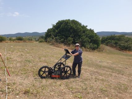 Not am Mann (und an der Frau) - Auch Prof. Mischka fasst beim GPR mit an!