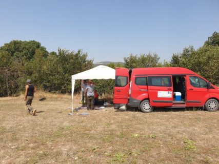 Auto und Zelt bieten nur minimalen Schutz vor der Rekordhitze in Italien.