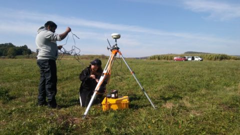 Kabelsalat zum Frühstück - Eigenständiger Aufbau der GPS-Station.