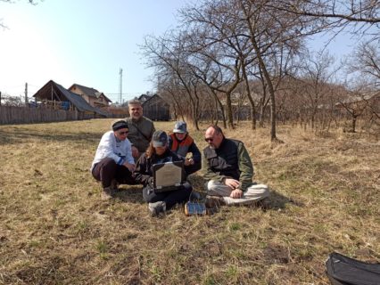 Das volle Team bei der Datenauswertung: F. Wanka MA, Dr. C. Preoteasa, A. Botsch BA, A. Dittes und Dr. C. Mischka (von links).