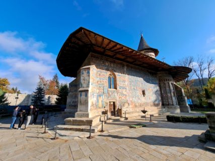 UNESCO-Weltkulturerbe: Die Moldauklöster. Hier: Die Klosterkirche von Voroneţ.
