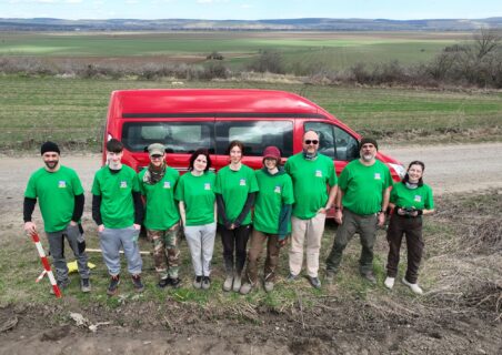 Das Team in Dumbrava: Dr. Vasile Diaconu (CMMN), Dario Gräf, Martin Gruber, Kara Neßhöver, Franziska Popp, Josina Sieler, Dr. Carsten Mischka (alle UFG-FAU), Dr. Constantin Preoteasa (CMMN), Fin Portenhauser (UFG-FAU)